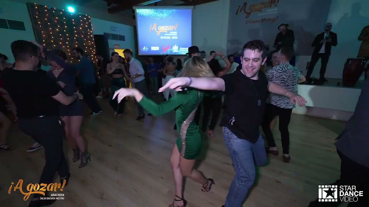 Dimitris Nikos Parisos & Elisa Bonardi ~ social dancing @ A Gozar Arachova Salsa Bachata Meeting