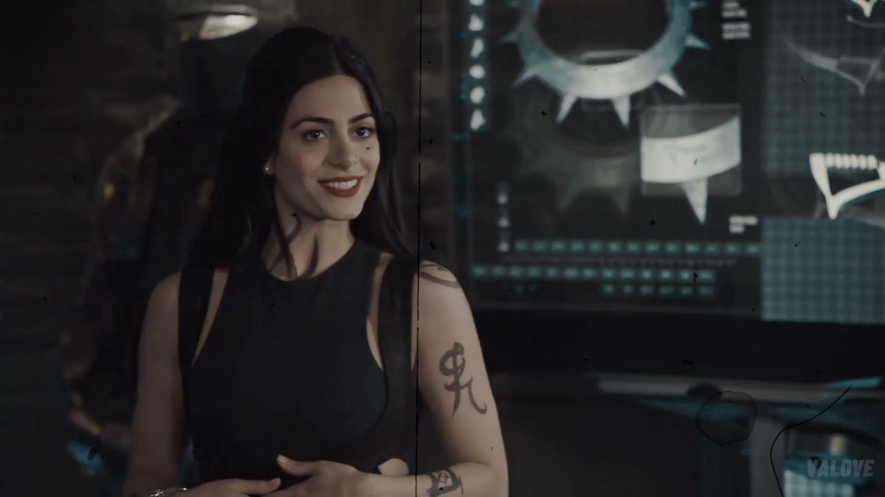 Clary & Izzy | • Yellow • |