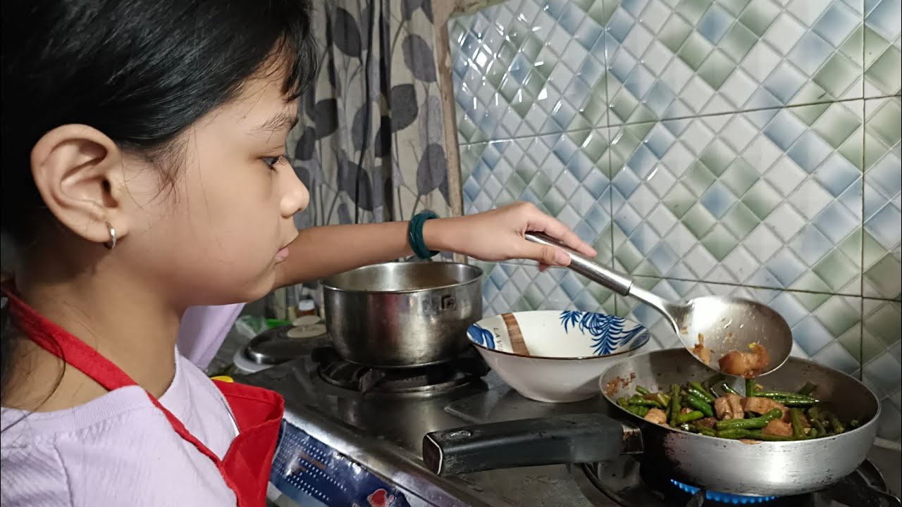 Lucille's School Cooking Assignment 🥦🥩👩‍🍳