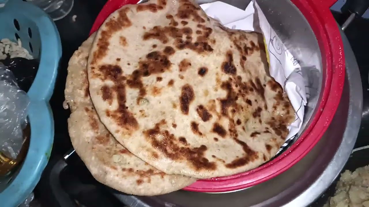 Aalu bhare prathe recipe 