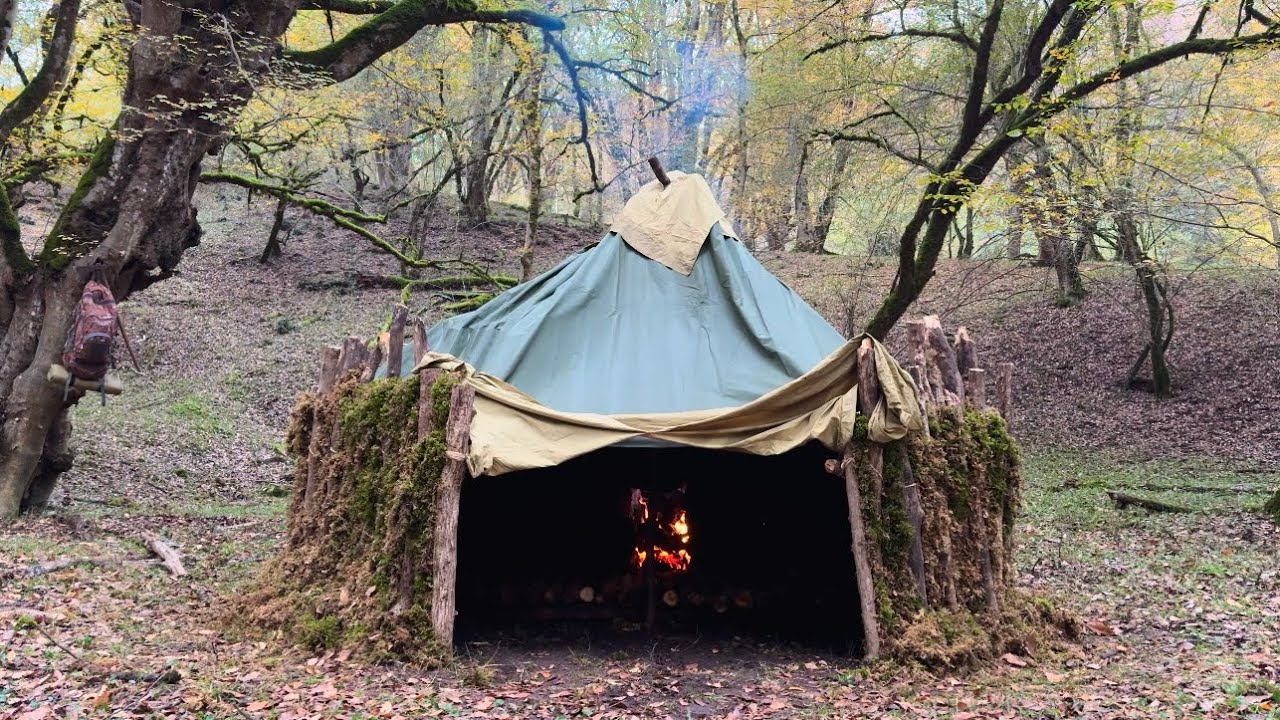Building Complete And Warm Autumn Bushcraft Survival Hut & Fireplace With Mud, Bushcraft Earth Hut