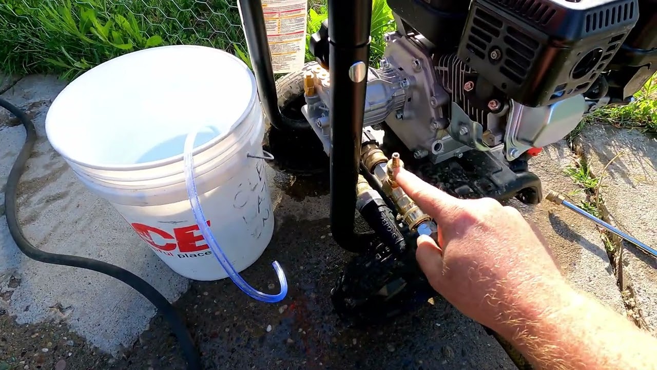 Downstream Injectors For Pressure Washing