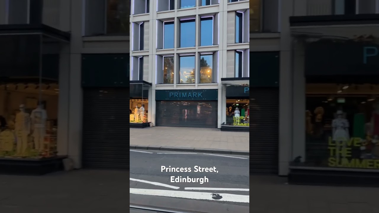 Princess Street, Edinburgh, Scotland 🏴󠁧󠁢󠁳󠁣󠁴󠁿 #England #unitedkingdom #scotland #edinburgh