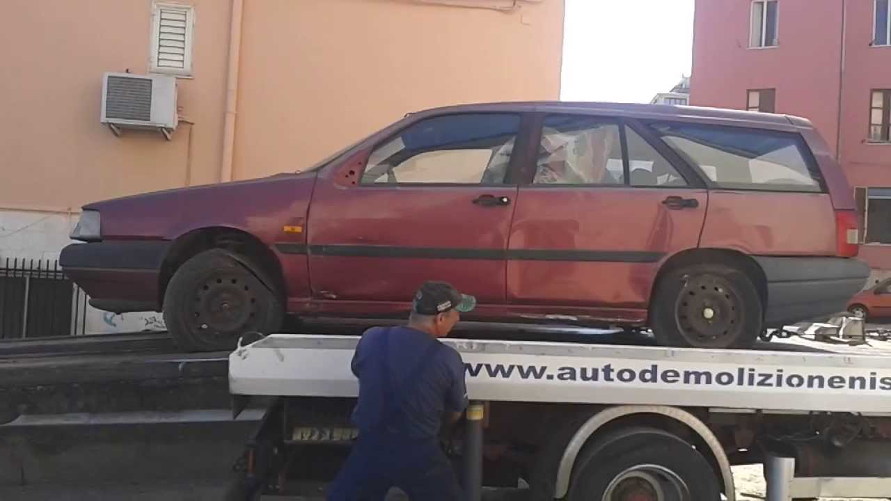 Catanzaro auto viene rimossa dopo 20anni di denuncie