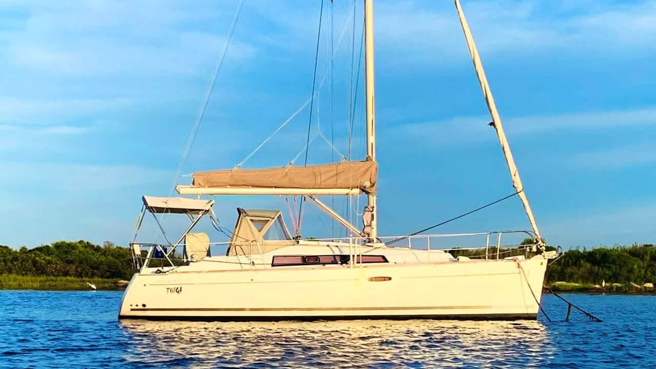 Sold 2010 Beneteau Oceanis 31 in Groton, CT