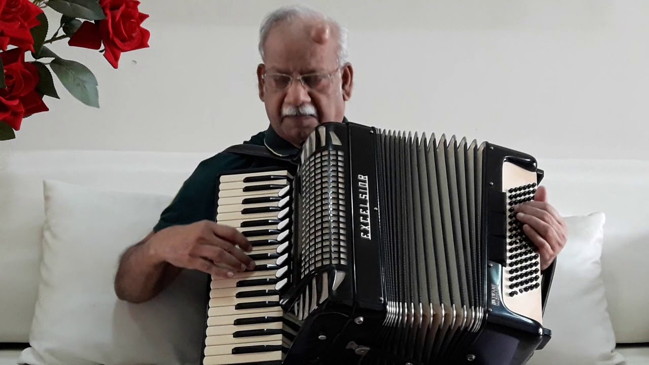 SHEHSHADRI SINGS..TERA TEER  O BEPEER ..THROUGH HIS ACCORDION
