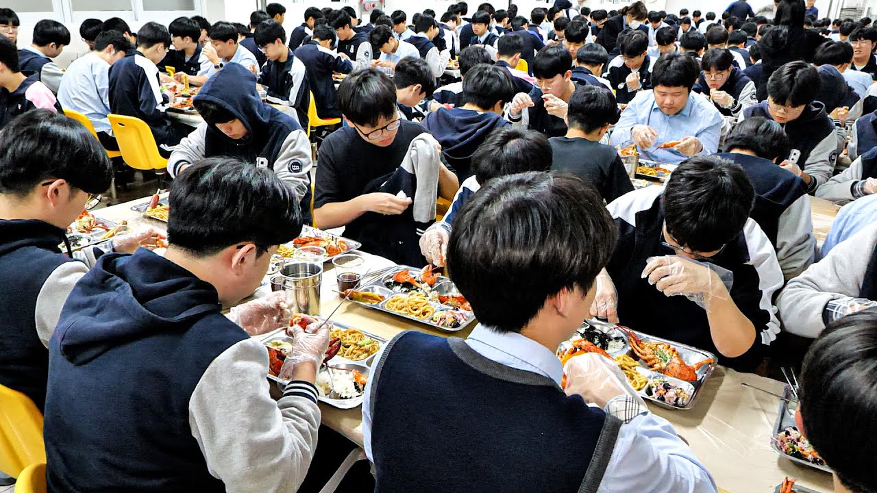 Счастливые студенты! Лучший в мире корейский школьный обед, который вы никогда не видели