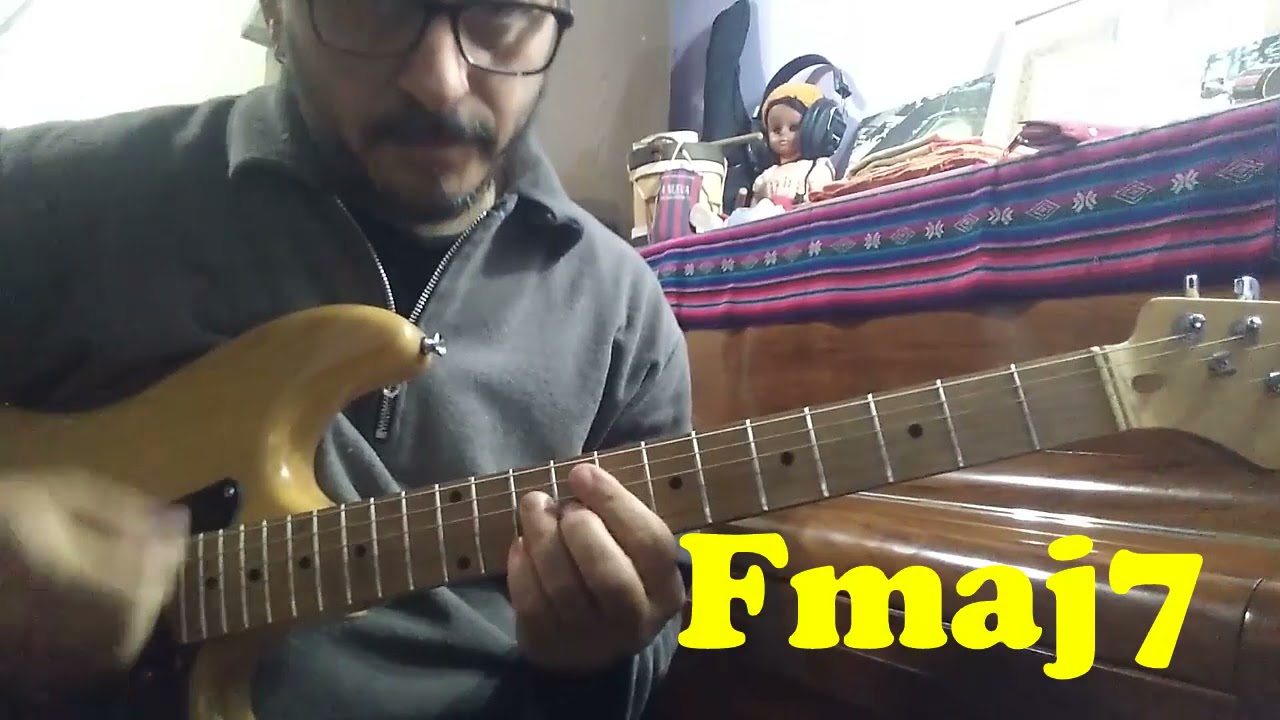 Tocando Rock the casbah (The Clash)
