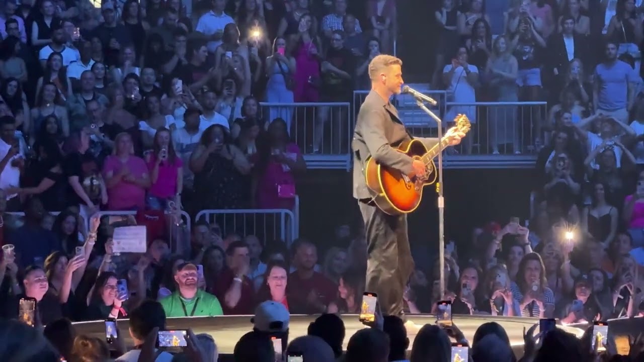 Justin Timberlake LIVE in Chicago - Selfish and What Goes Around