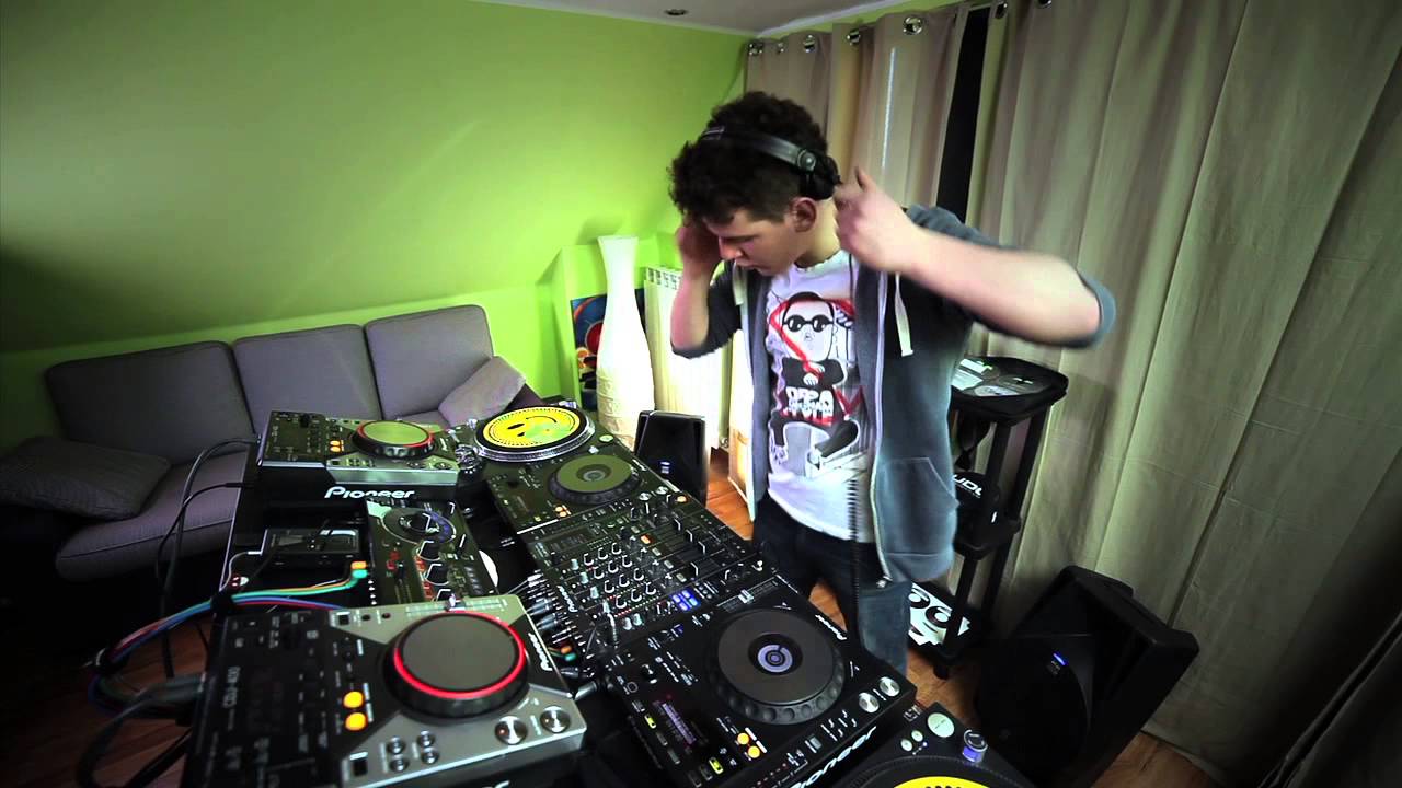 DJ Army The Italian DJ Contest 2013 by Pioneer Mix Entry.mp4