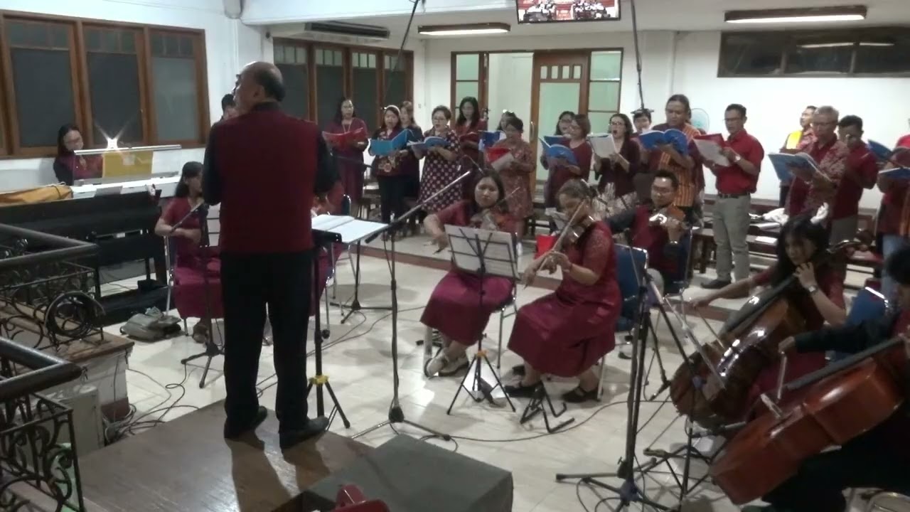 Dalam Gua Dingin (MB 347) – Misa Malam Natal 2025 | Kumetiran Ecclesia Chamber