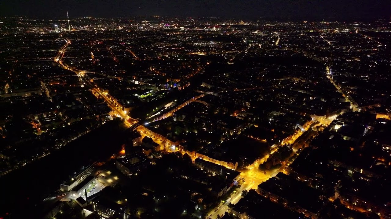 Nightflight über Berlin