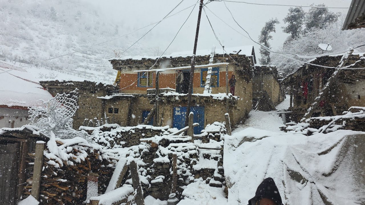 Pure Himalayan Village Life || Snowyday || Most Peaceful and Relaxing Himalayan Life Documentary.