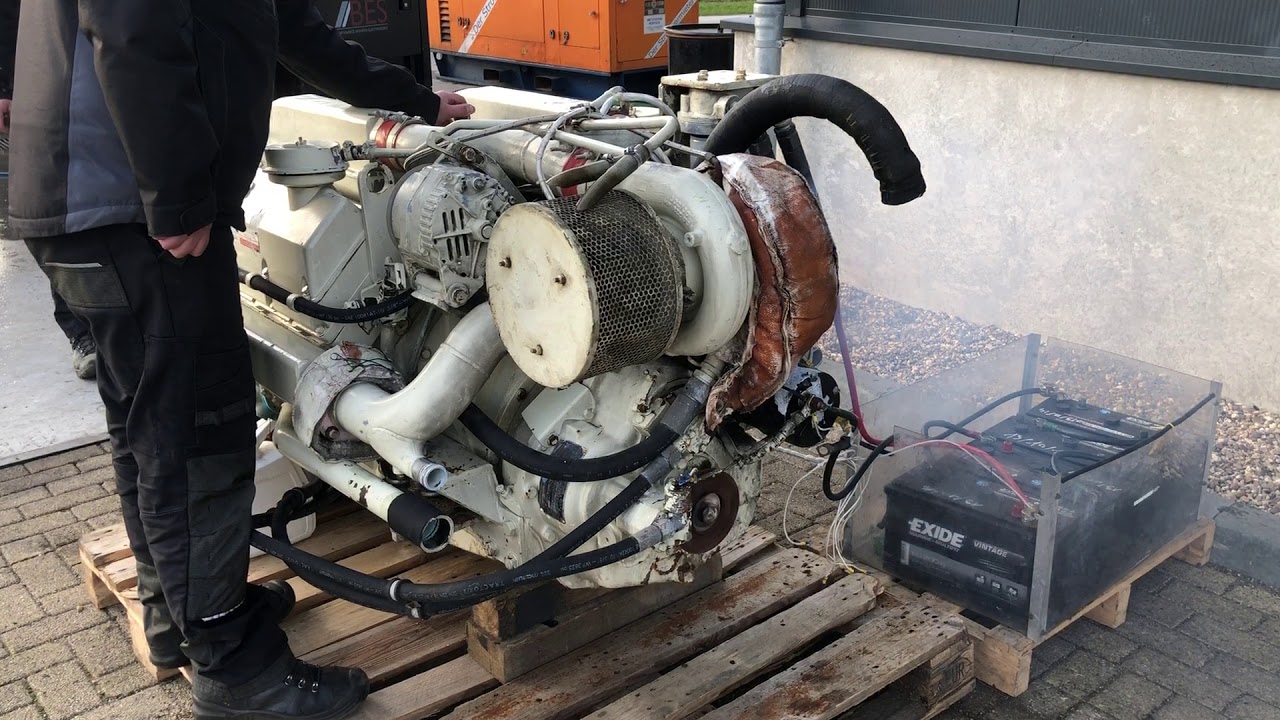 Cummins VT903W 425 PK Marine motor met keerkoppeling 2603 5