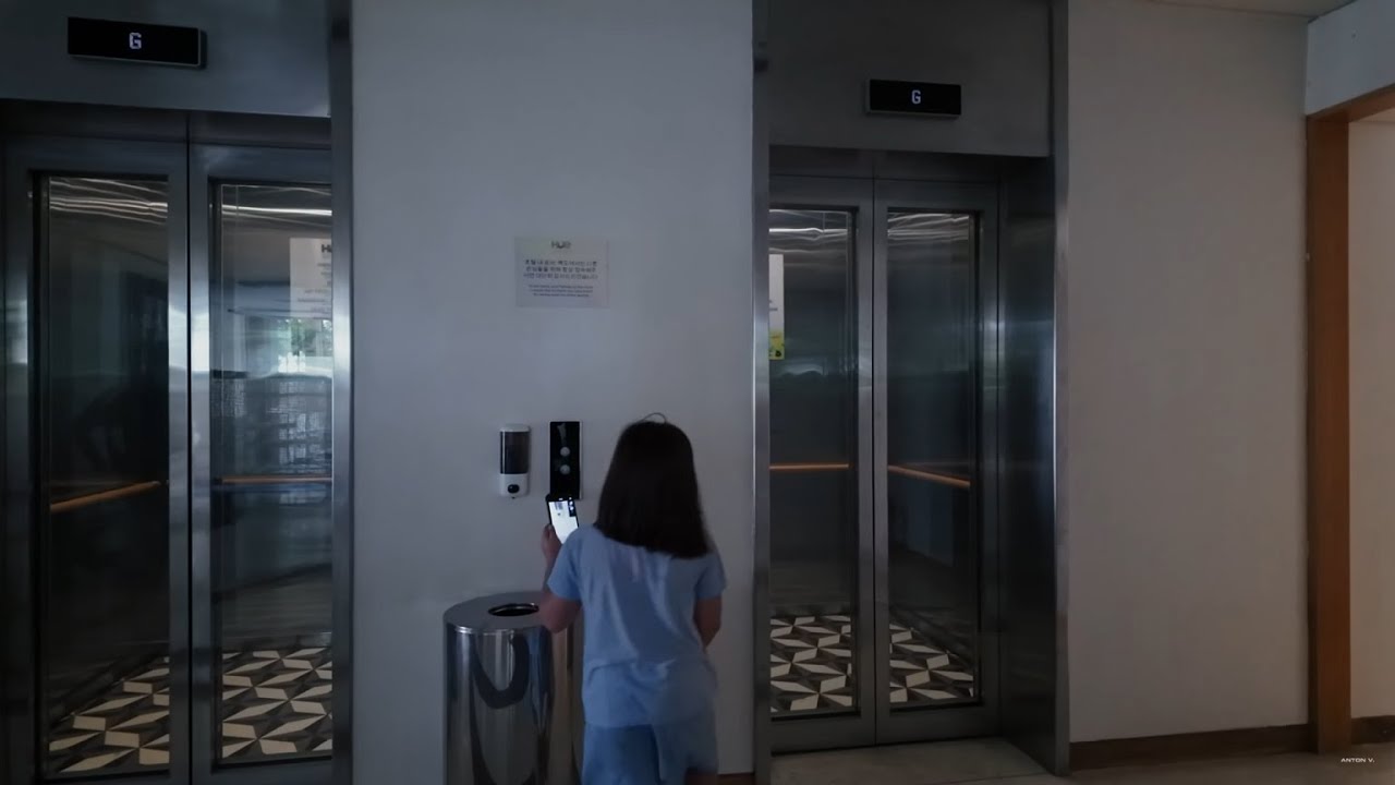 Philippines, Palawan, Puerto Princesa, Hue Hotel, KONE elevator - going up