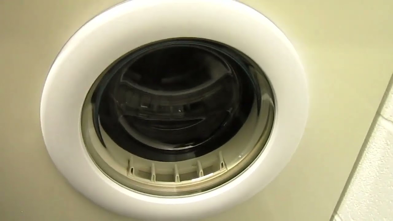 The Old Hoover Revers Action SV23 Tumble Dryer was £150 Now REDUCED to £110 Clip 1