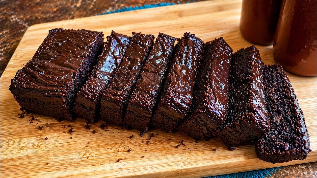 Moist Healthy Chocolate Cake! No Sugar! No Flour!