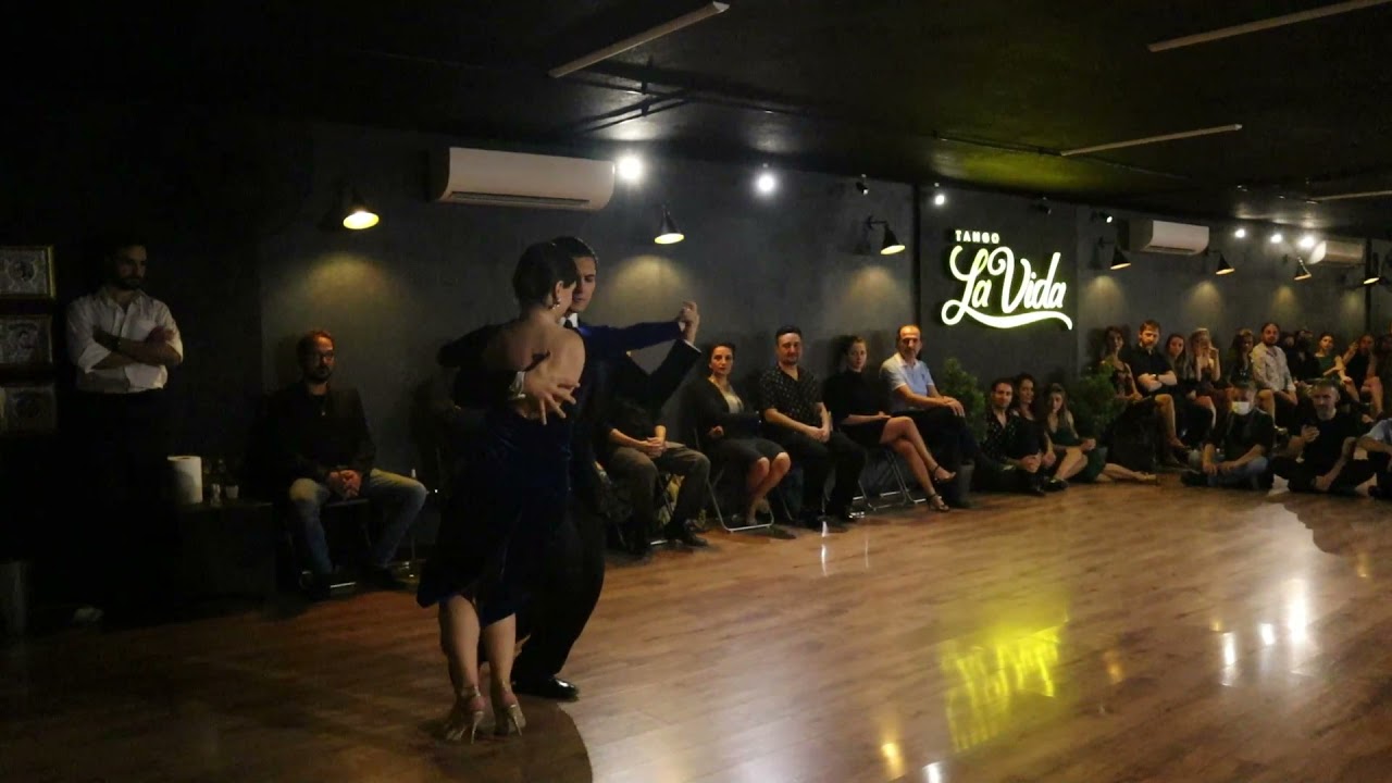 Batuhan Boy & Nida İnceoğlu 3/3 Juan D'Arienzo - Felicia Tango La Vida Golden Nights