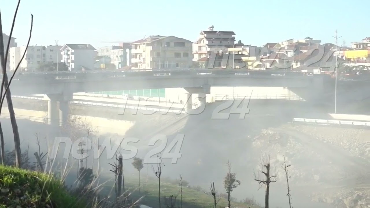 Momenti kur hidhet në erë me tritol ura Babrroit në Tiranë. I hapet rrugë Unazës së Madhe