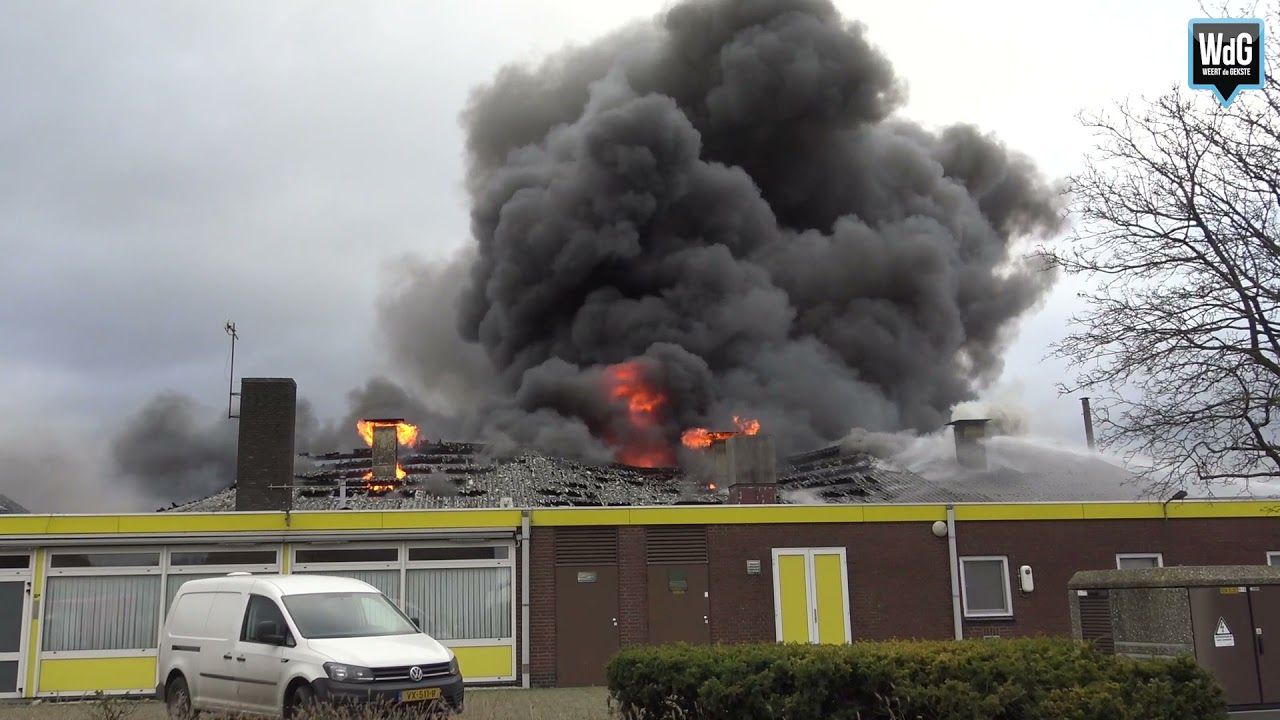 Zeer grote uitslaande brand in Nederweert