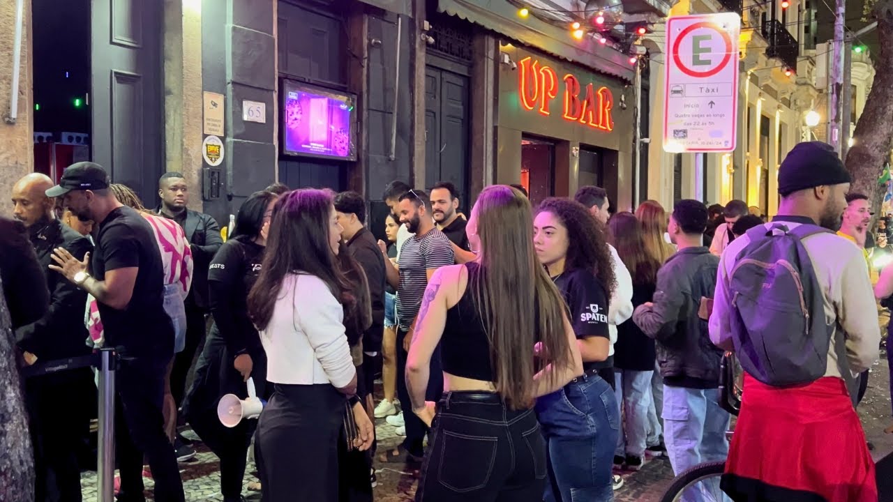 NIGHTLIFE IN LAPA — SATURDAY NIGHT IN RIO DE JANEIRO【4K】🔥