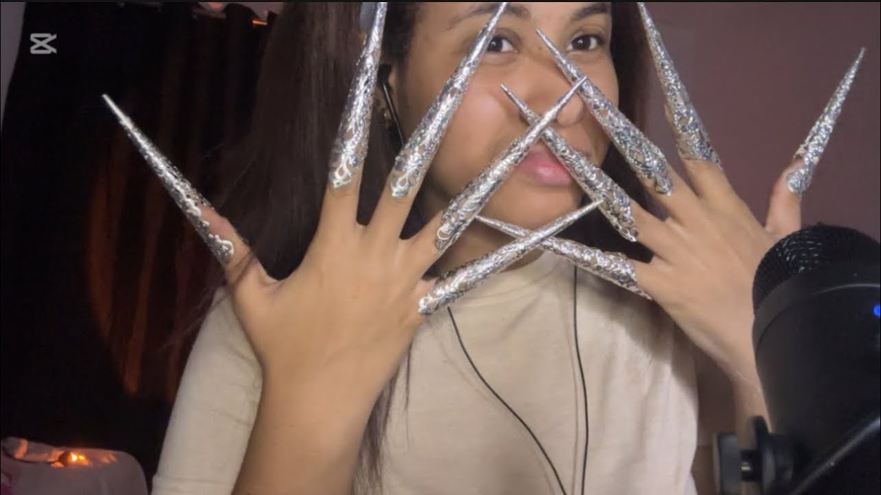 ASMR con garras 🫢 | mouth sounds + mic scratching 🔥