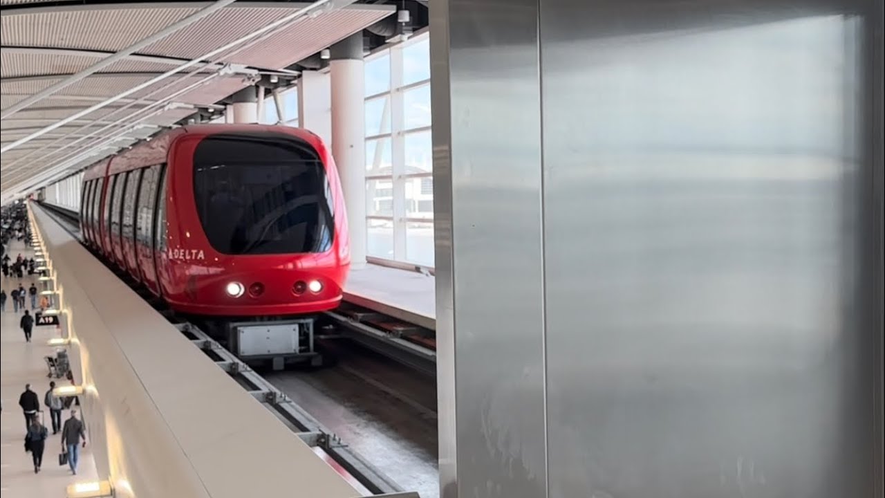 The ExpressTram at Detroit Metropolitan Wayne County Airport (KDTW) (FULL RIDE)