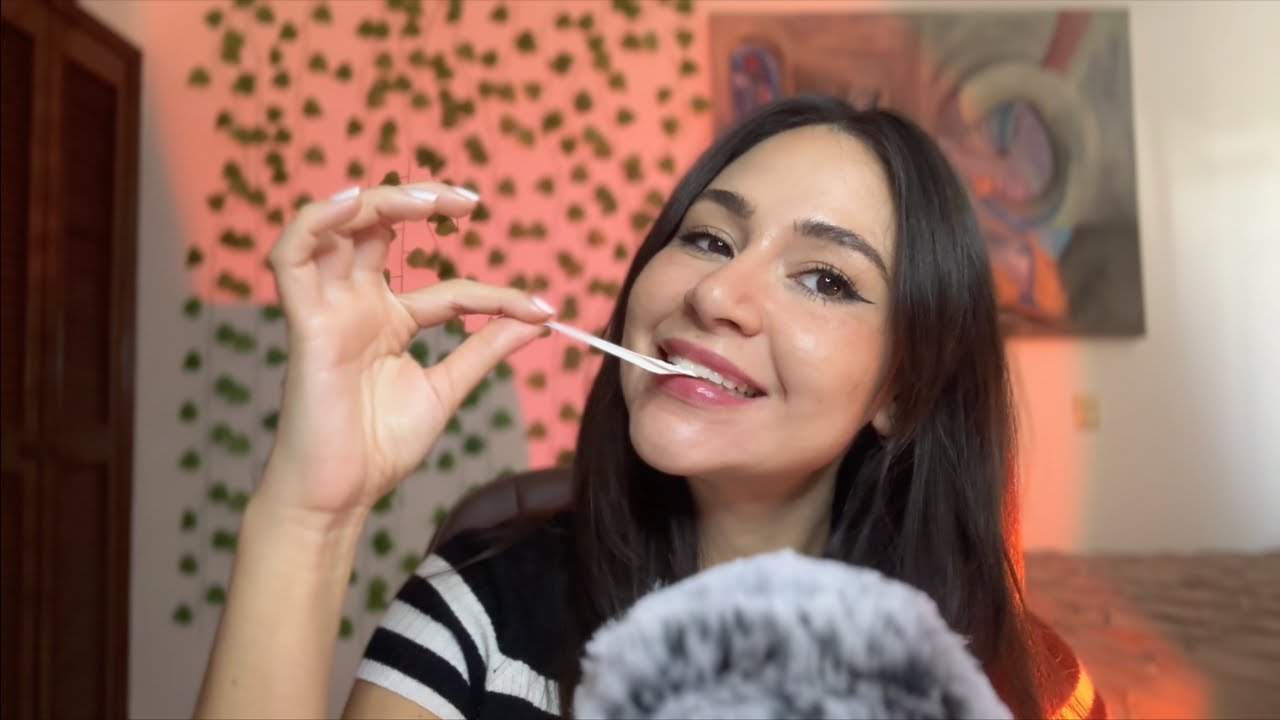 ASMR COMIENDO CHICLE
