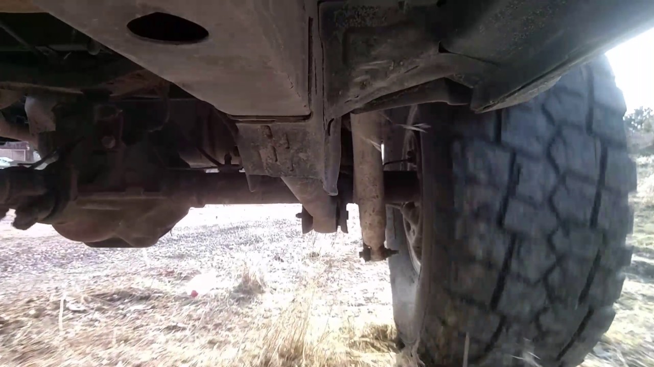Solid axle Jeep Liberty rear suspension camera