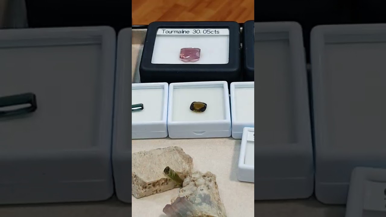 بلورة التورمالين
