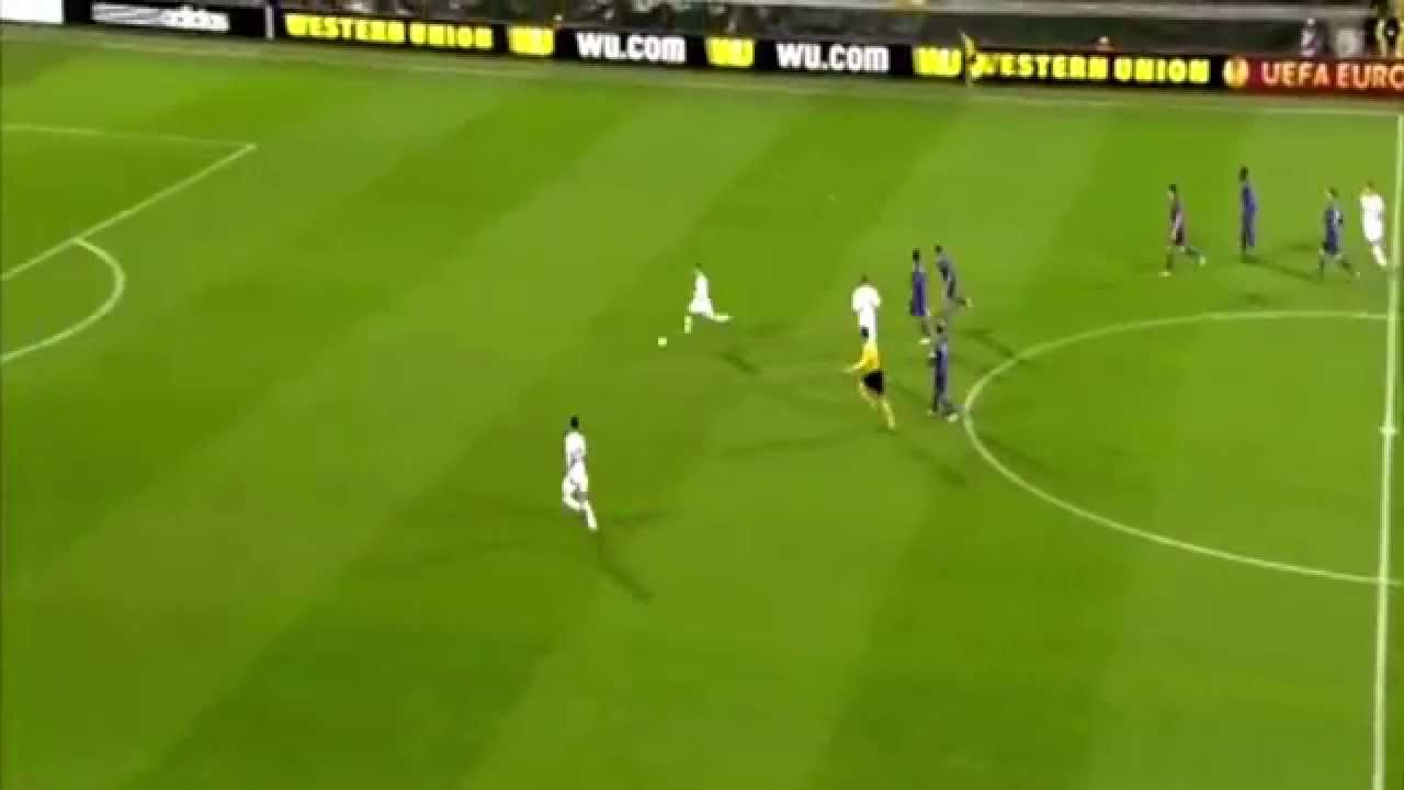 Roberto Soldado RUINS MISSES AMAZING CHANCE Fiorentina vs Tottenham Spurs HD