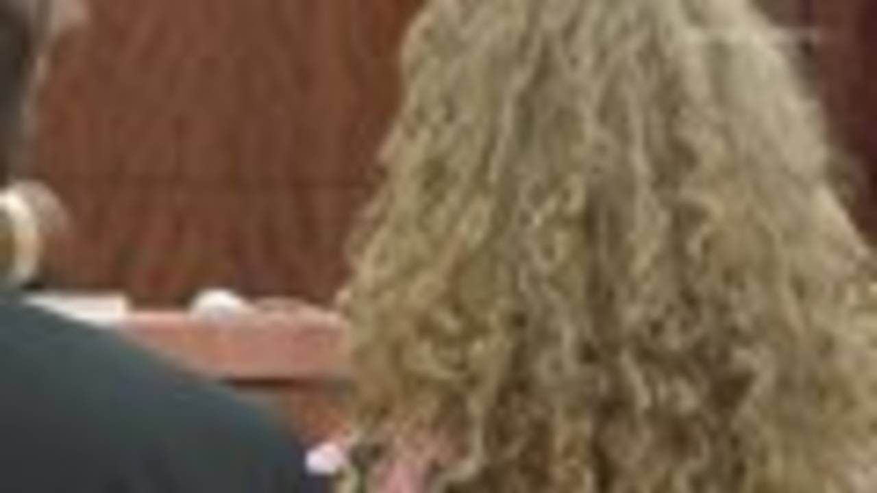 Raw video: Anti-Trump protesters appear in Houston courtroom