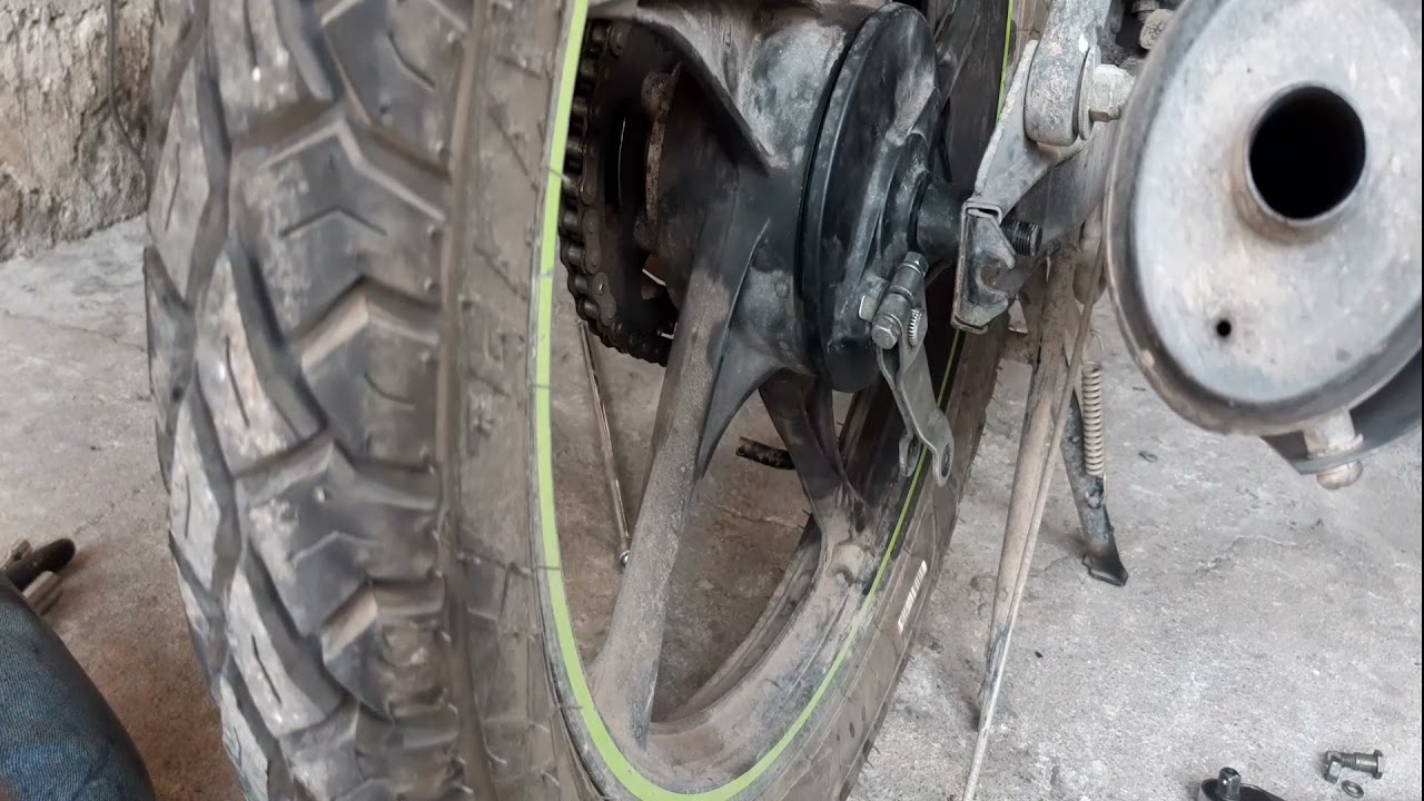 Como darle mantenimiento a las balatas traseras de la moto AT110 ITALIKA