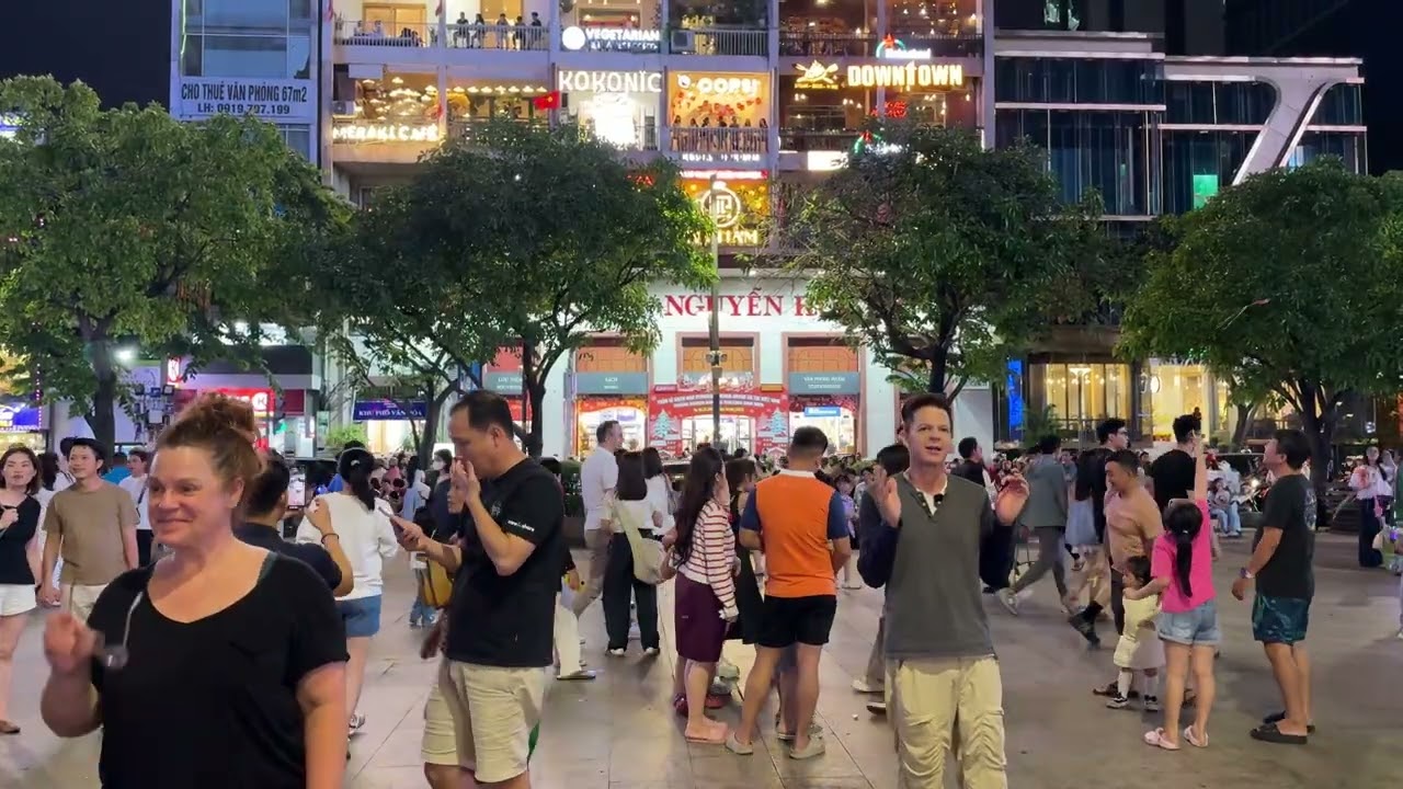 January 1 in Saigon -- Morning to Night. And Ice Cream