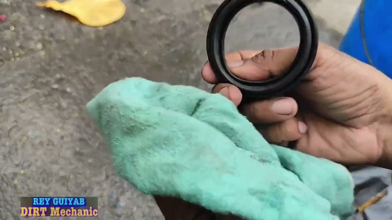 MITSUBISHI MONTERO Part2:  Kya nmn pala pa stuck-up na itong piston sa kanang preno. | DIRT MECHANIC