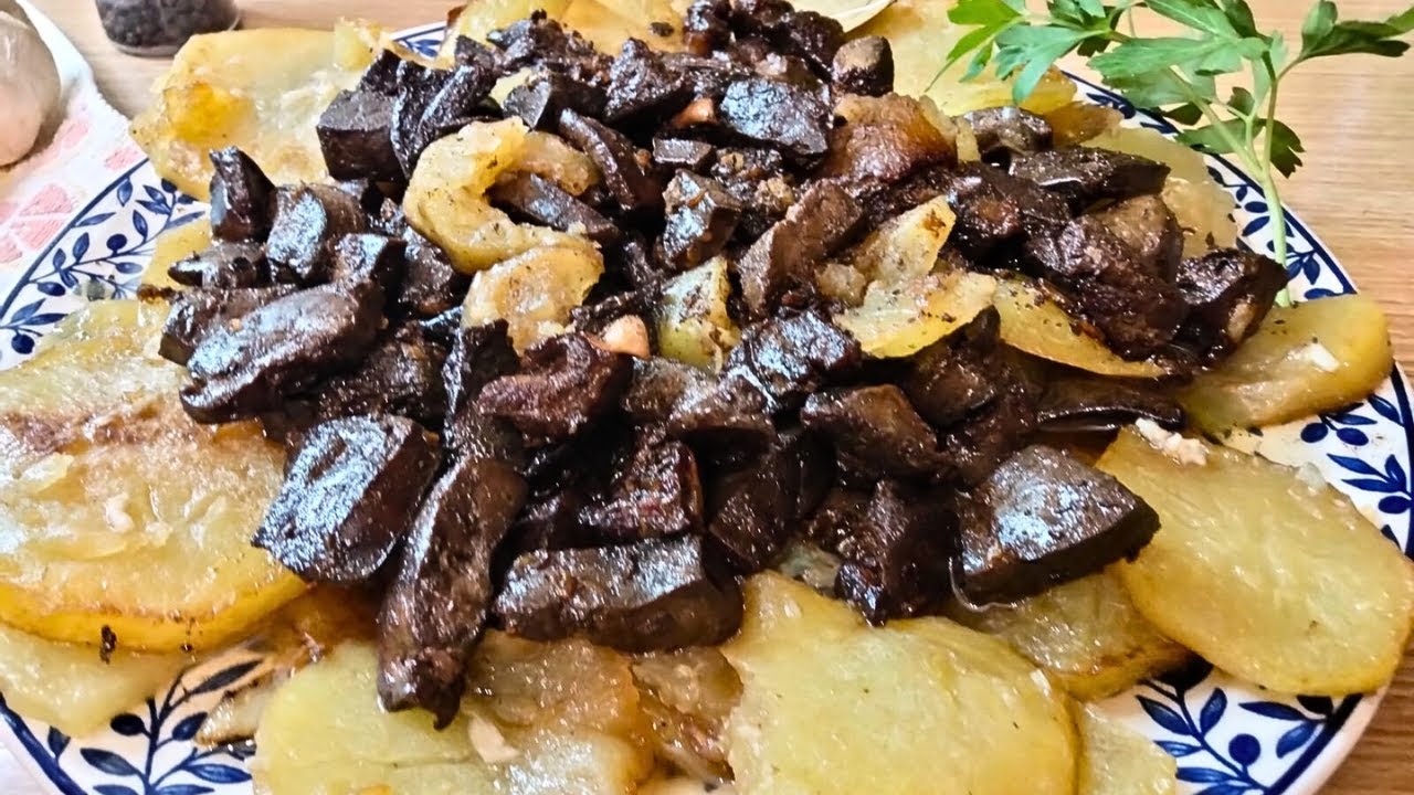 Despojo de Cordero al Ajo Cabañíl con Patatas. ¡Súper Sabroso!