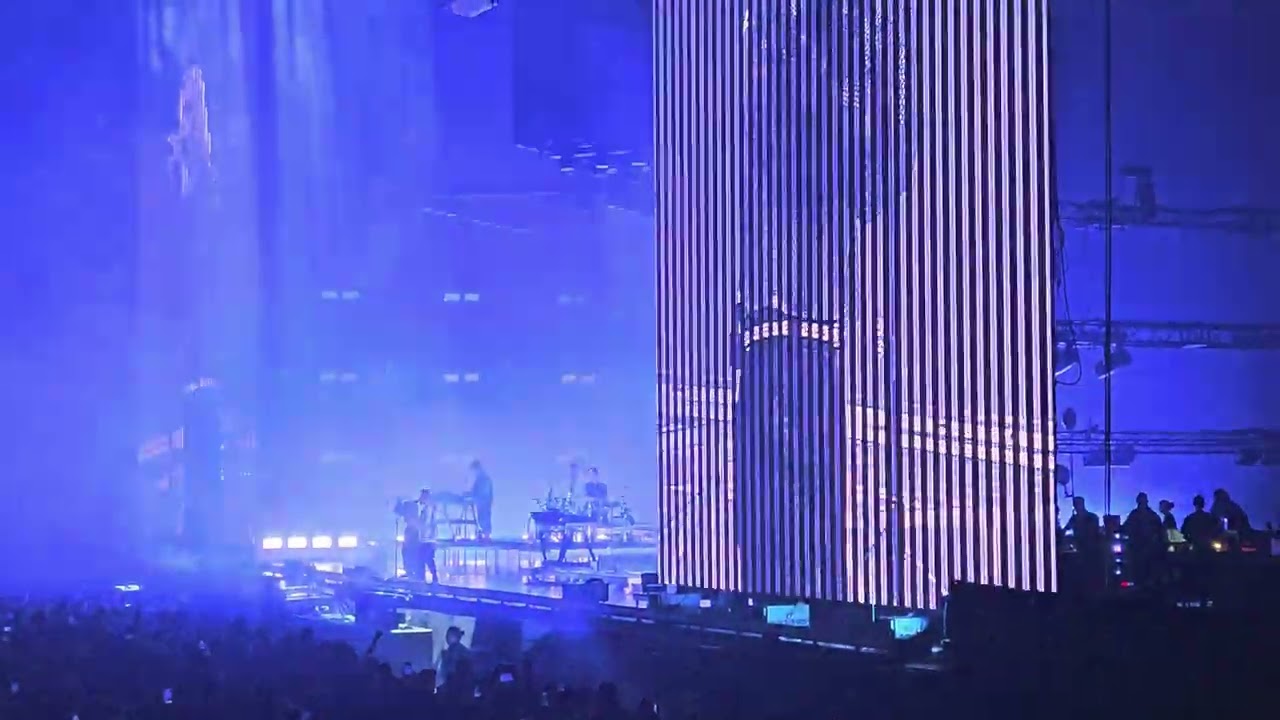 Linkin Park - Castle Of Glass (4k) Live @parisladefense_arena / 3.11.2024. #fromzeroworldtour