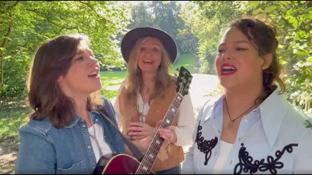 The Joni Project - Free Man In Paris (Joni Mitchell)