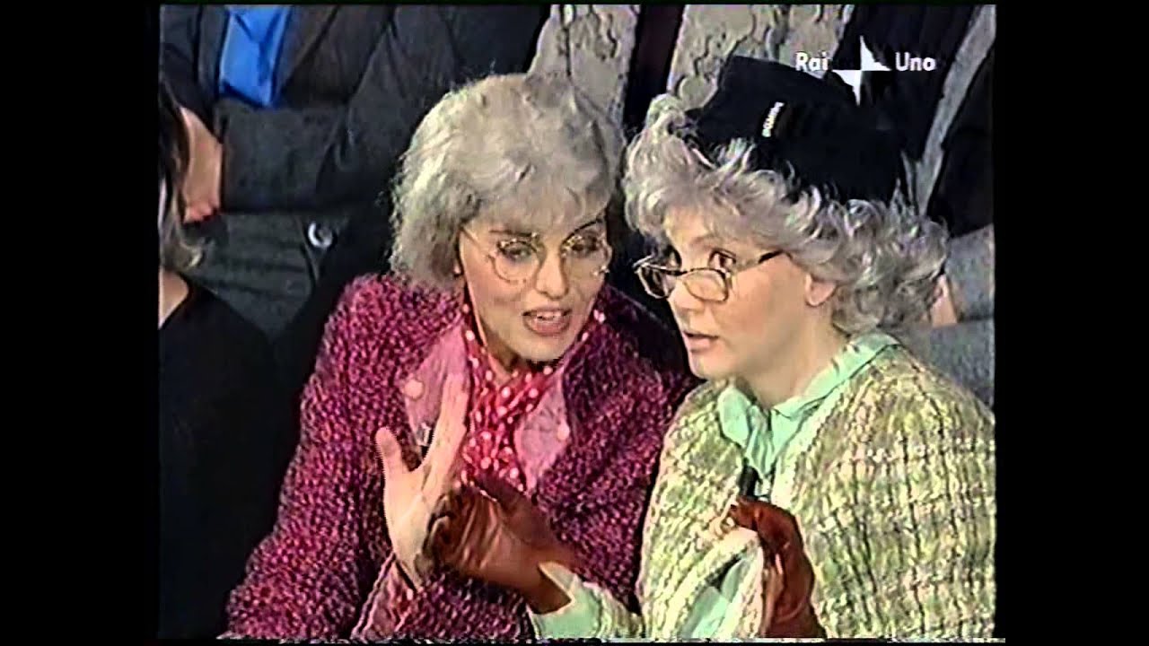 Special #unadinoi : Lorella Cuccarini e Paola Cortellesi - le vecchiette parlano di spettacolo