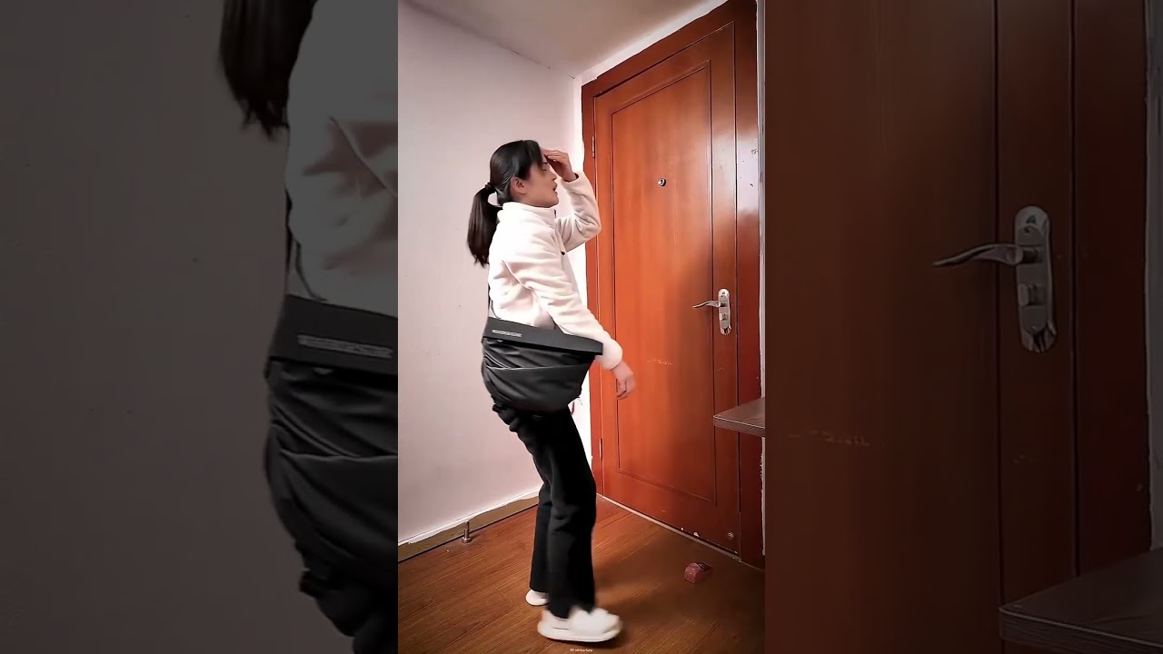 Girl Close door with door handle#shortvideo