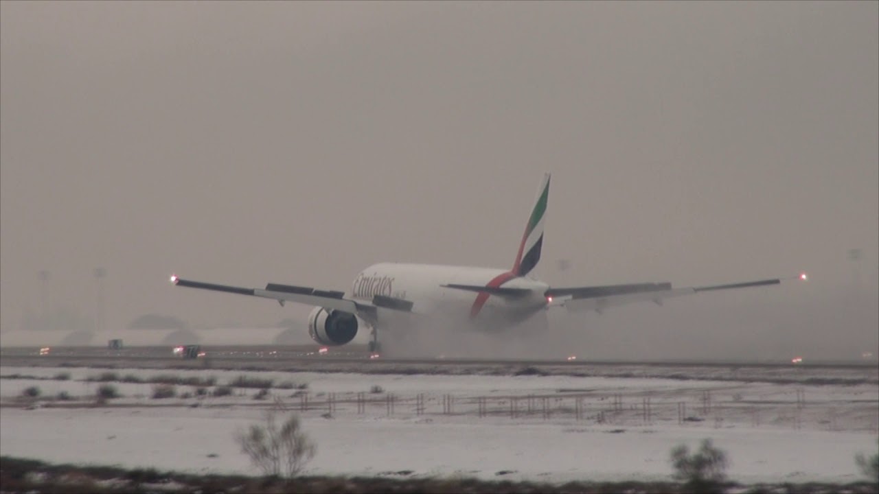 Nieve en Aeropuerto de Zaragoza