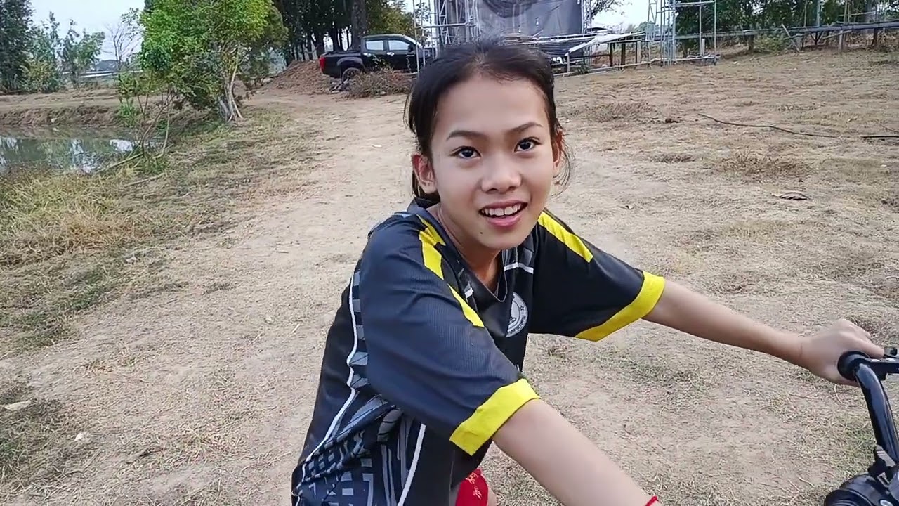 บรรยากาศ สนุกสนานเขาละธิดาลาว