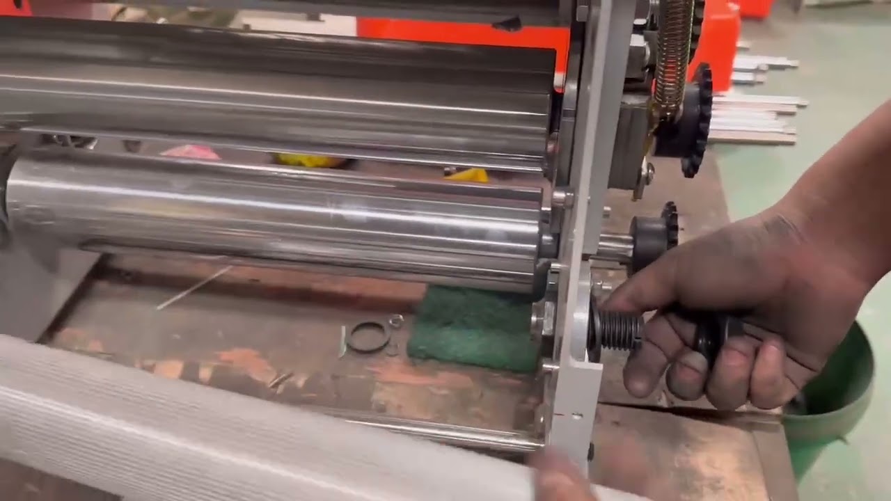 How to install the roller?-ZB-370 Mini Tabletop Dough Sheeter After- Sale