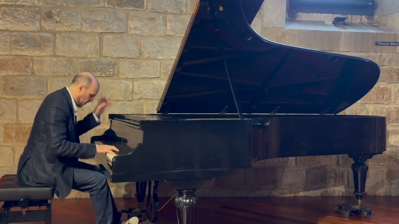 Granados: Serenata del Espectro. (Granados Pleyel piano)