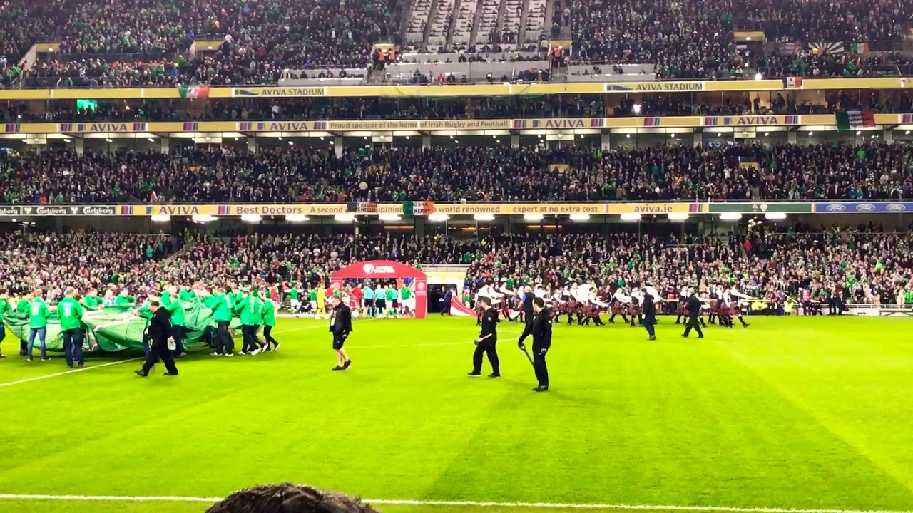Amhrán na bhFiann + Put 'em under pressure! (We're all part of Jackie's Army) ☘️ Ireland vs Denmark