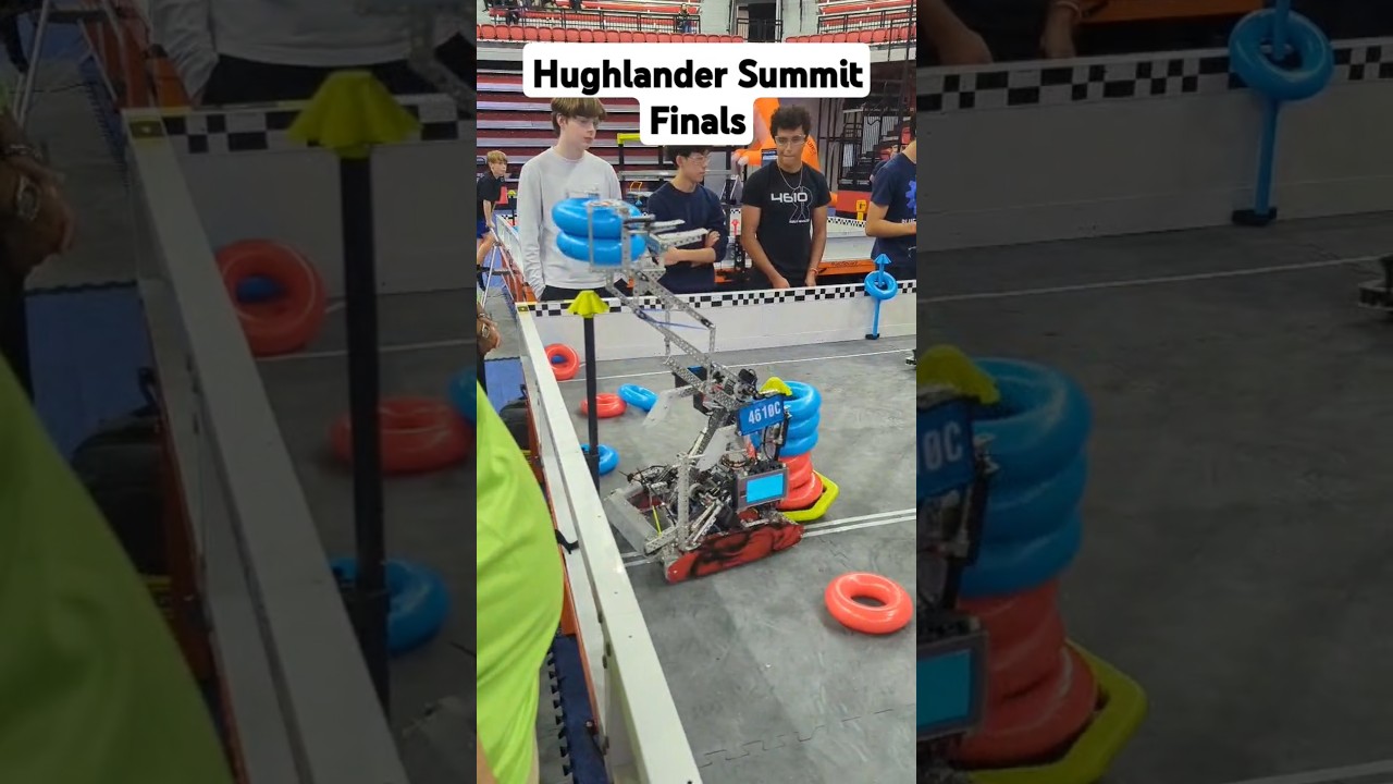 Битва роботов в финале на мероприятии Highlander Summit V5RC Signature Event #vex