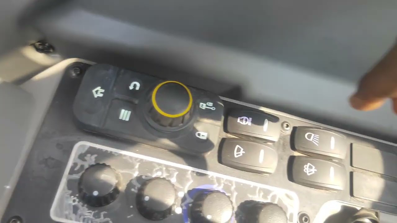 JCB 140 Cabin interior quick review