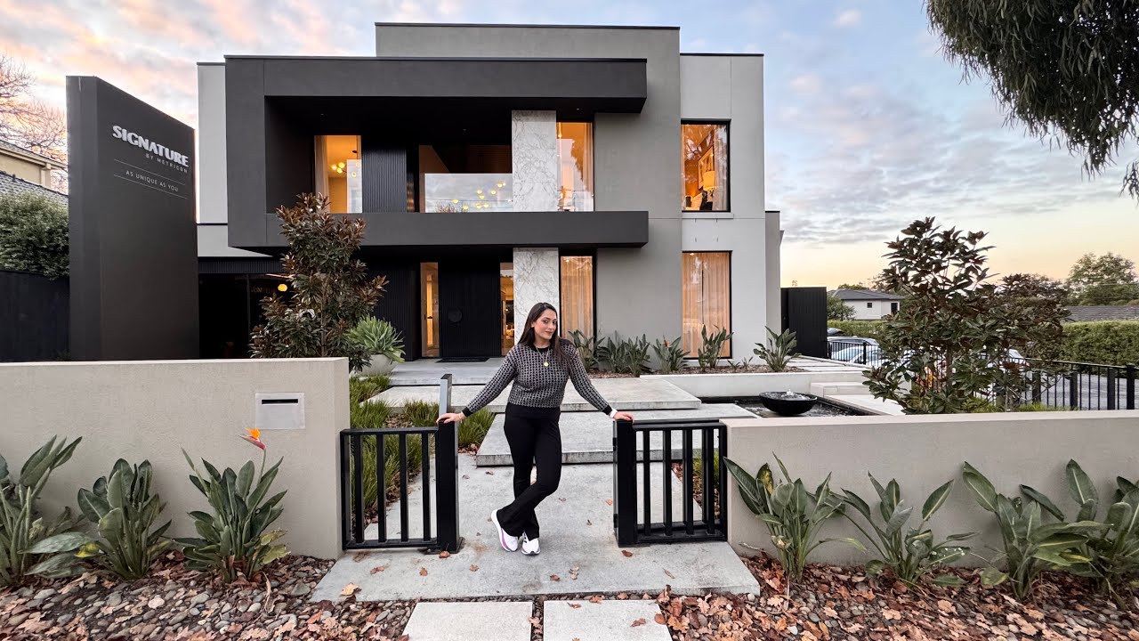 Luxury Home Tour: Exploring Smart Home Technology in a $6 Million Display House!