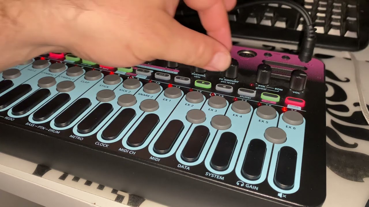 Sonicware Liven Bass & Beats Break the Beat