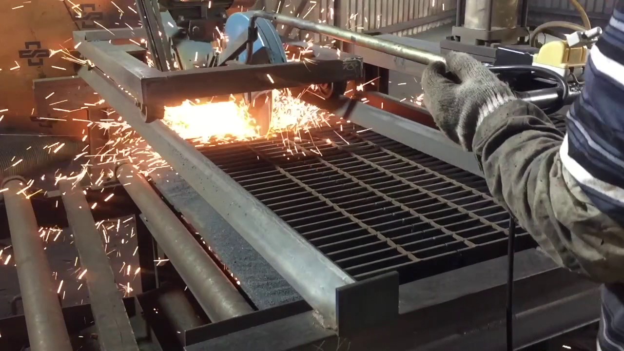 Steel Grating Machine